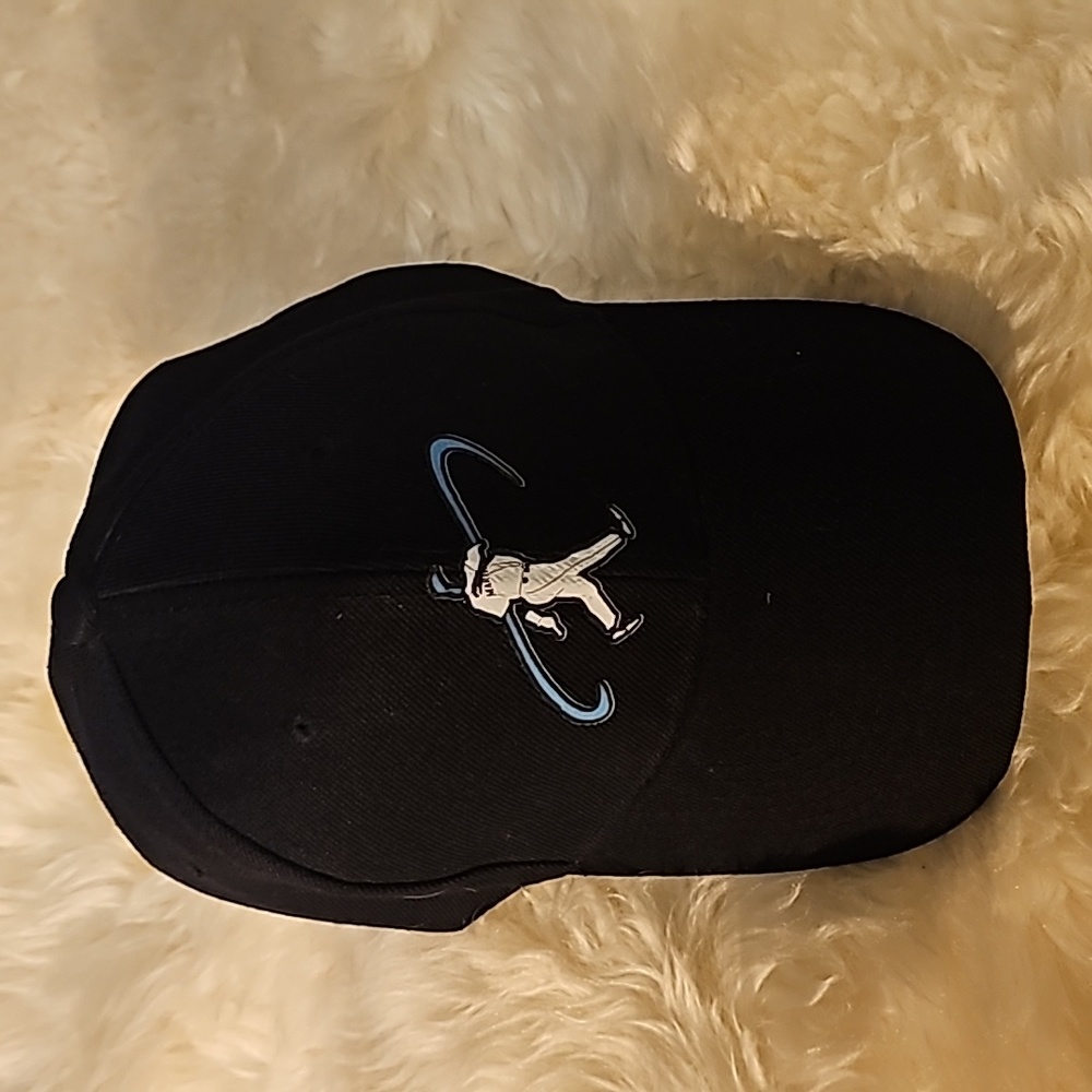 Hat - Picture 3 of 9